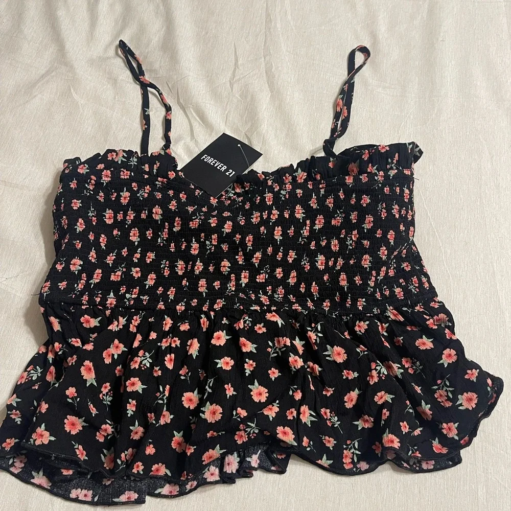 Forever 21 cropped tank NEW 💖 - Picture 3 of 4